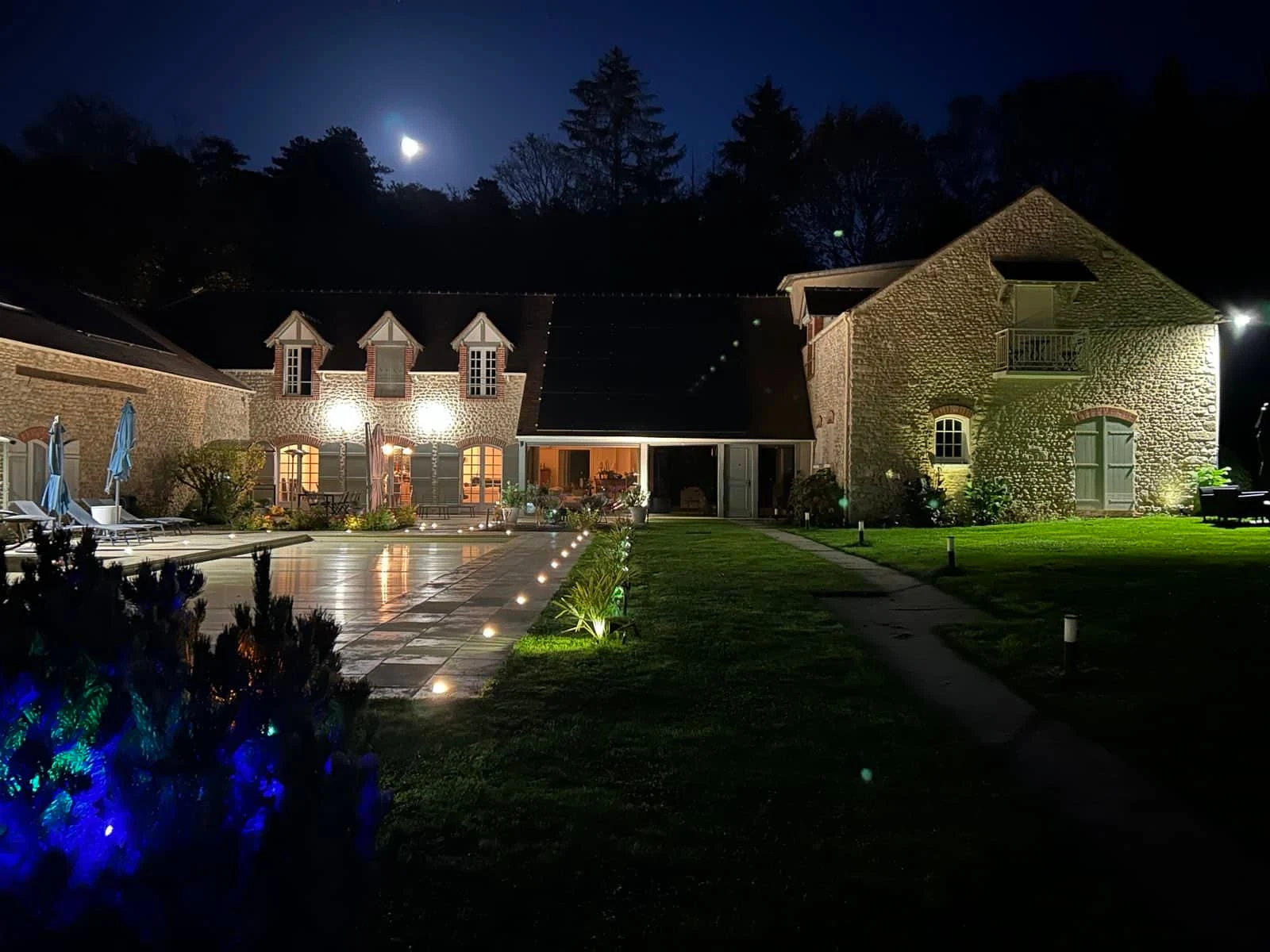 Domaine des Rives d'Ormoy — parc arboré et bâtisse de charme