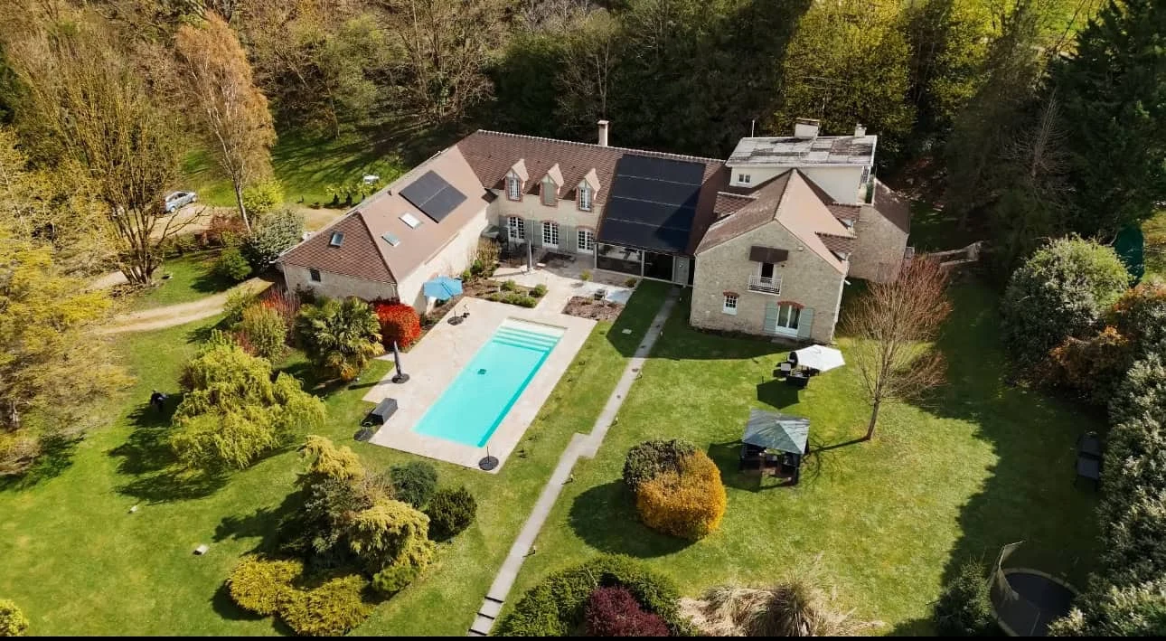 Domaine des Rives d'Ormoy — parc arboré et bâtisse de charme